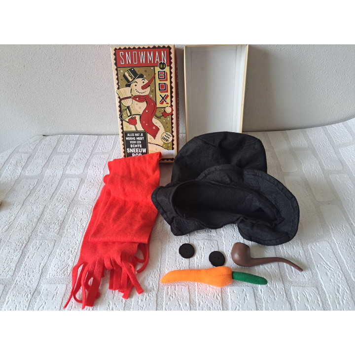 Kleed je sneeuwpop aan Snowman box 13.5x25.5x5.5cm - Sneeuwpop