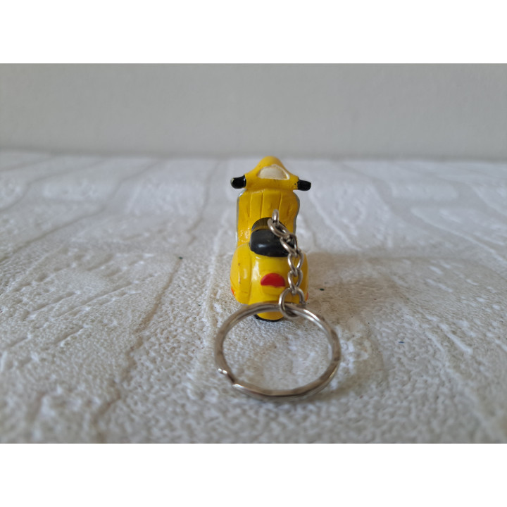 Sleutelhanger Vespa P200E 1978 van kunsthars 4.5x1.5x3.5cm - dierfiguren