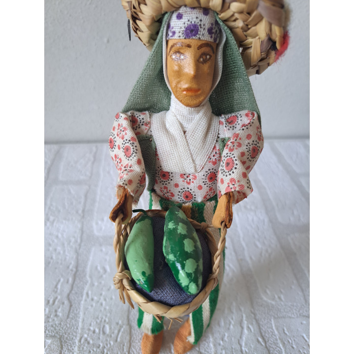 Straatverkoper pop in klederdracht van stof 6x10x27cm- klederdracht