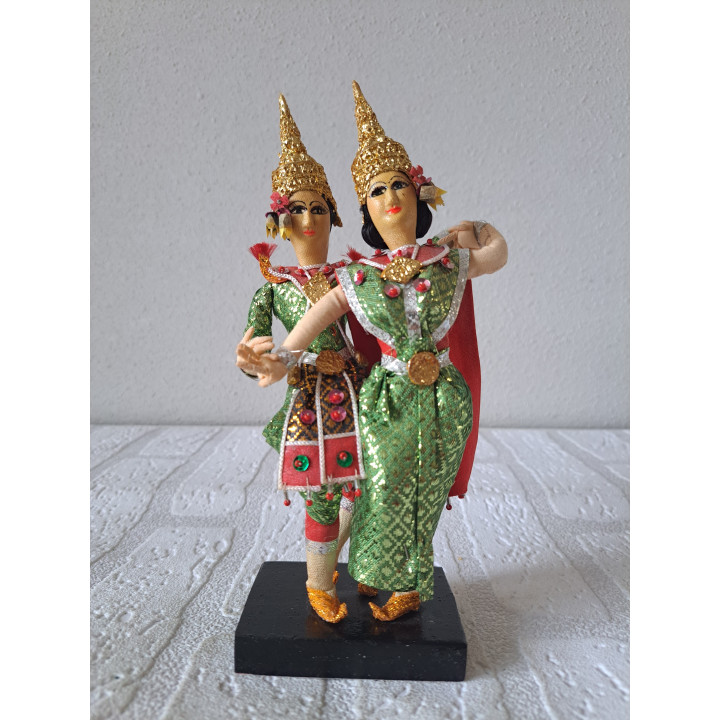 Thaise dansers van stof met houten plateau 7x5x20.5cm- klederdracht