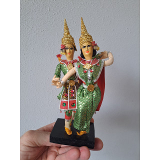 Thaise dansers van stof met houten plateau 7x5x20.5cm