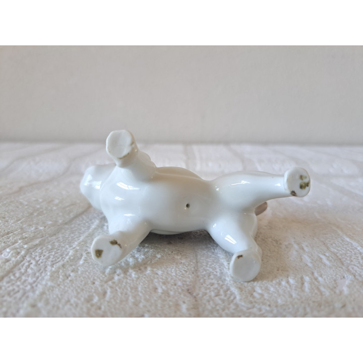 Bulldog hond van porselein 8.5x4x6cm - dierfiguren