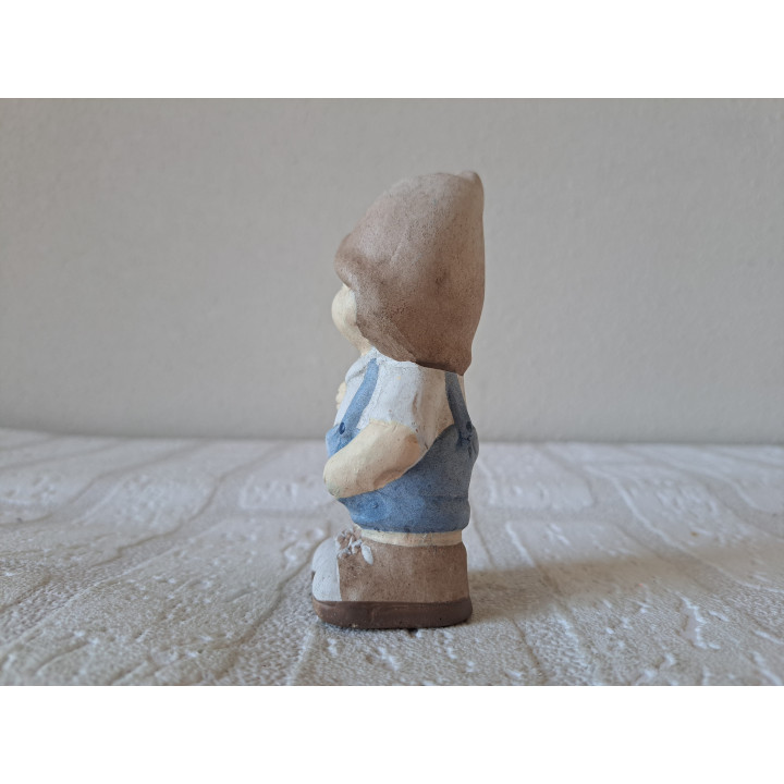 Jongen van aardewerk met puntmuts 4.5x4x11cm - beeldjes