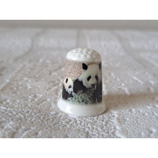 Pandabeer met jong afbeelding vingerhoedje