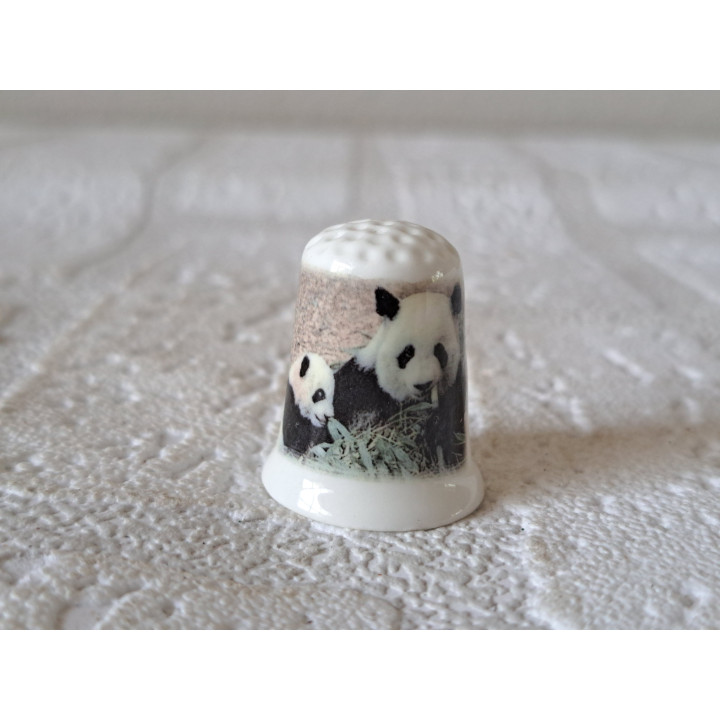 Pandabeer met jong afbeelding vingerhoedje