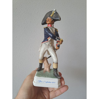 Officier infanterie 1812 van porselein Goebel 6x9x20cm