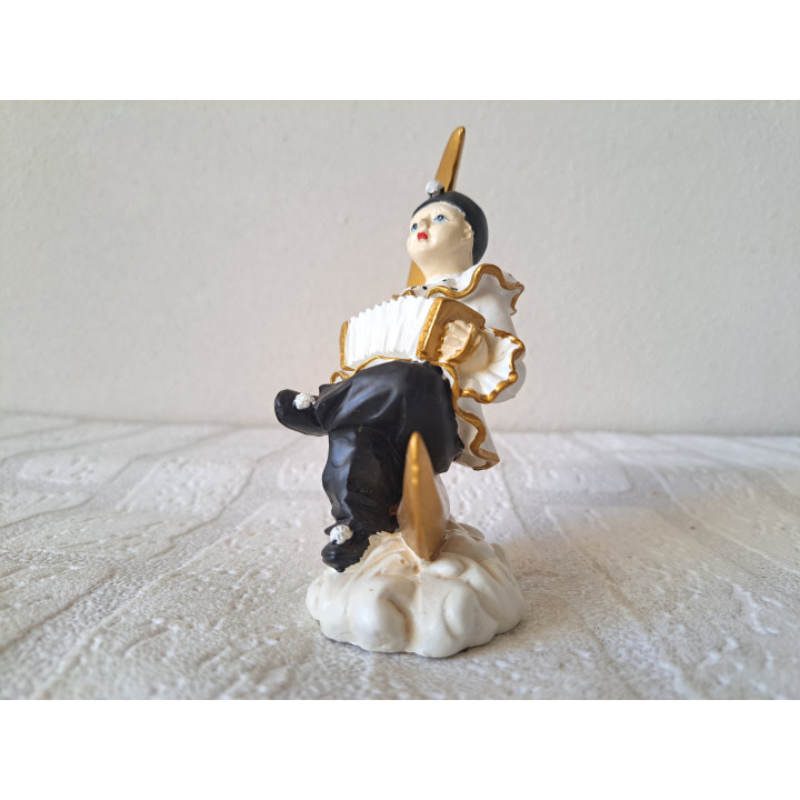 Pierrot clown met accordeon en maan, kunsthars 10x5.5x12cm - beeldjes