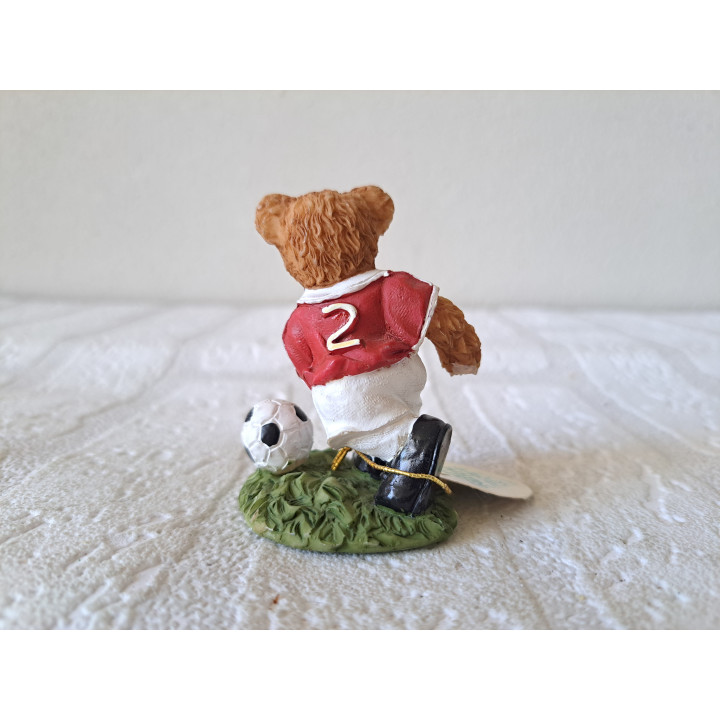 Beer als voetballer, kunsthars 5x4x6cm - dierfiguren