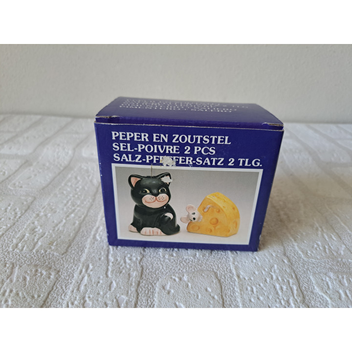 Poes met muis op kaas peper en zoutstel, porselein 7x6x8cm - Verzamelobjecten