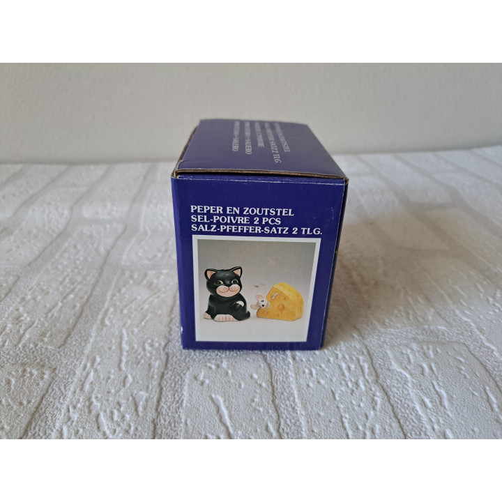 Poes met muis op kaas peper en zoutstel, porselein 7x6x8cm - Verzamelobjecten