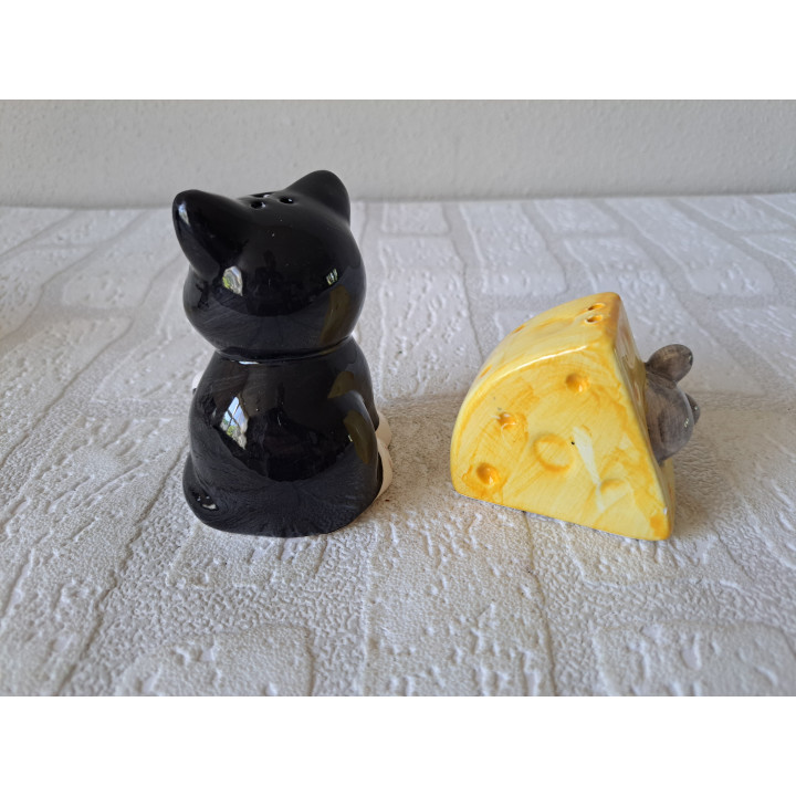 Poes met muis op kaas peper en zoutstel, porselein 7x6x8cm - Verzamelobjecten