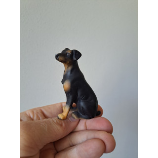 Dobermann hond, RFA Porselein 5x3x7.5cm