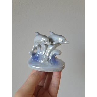 Dolfijnen met parelmoer kleur, porselein 9x6x7.5cm