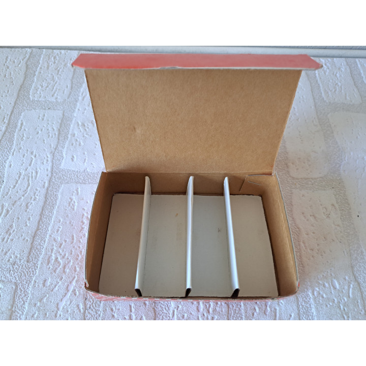 Kerstengelen met muziekinstrumenten, porselein 3x3x8cm - engelen