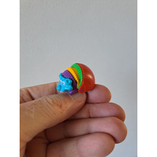 Egel met 3 ogen, Ferrero 2002, kunststof  2.5x3.5cm