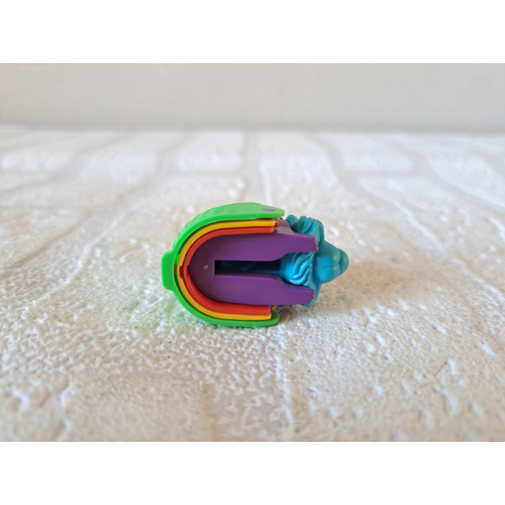 Egel, Ferrero 2002, kunststof  2.5x3.5cm - ferrero