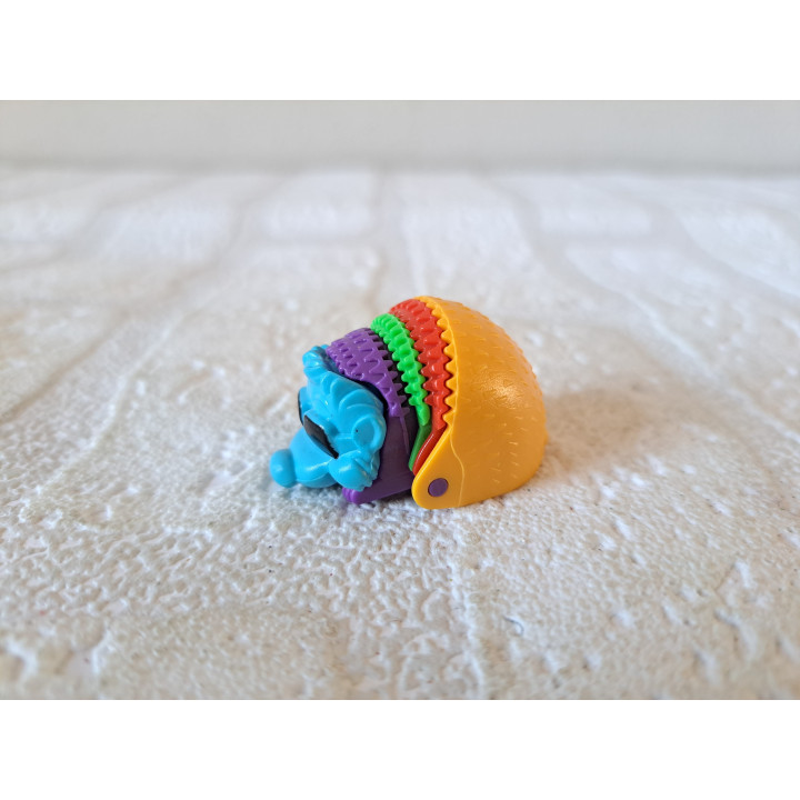 Egel met zonnebril, Ferrero 2002, kunststof  2.5x3.5cm - ferrero