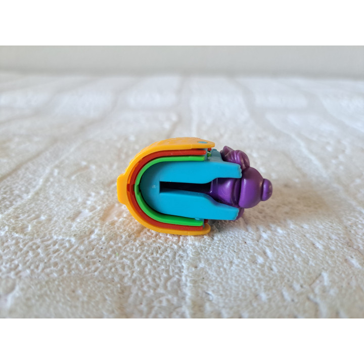 Egel met zonnebril, Ferrero 2002, kunststof  2.5x3.5cm paars - ferrero
