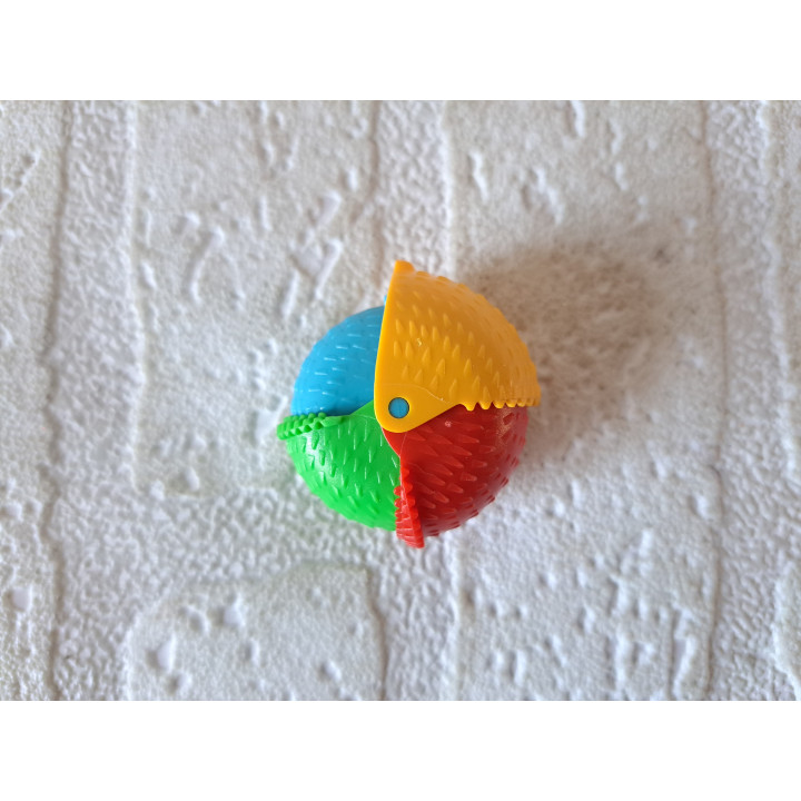 Egel met zonnebril, Ferrero 2002, kunststof  2.5x3.5cm paars - ferrero