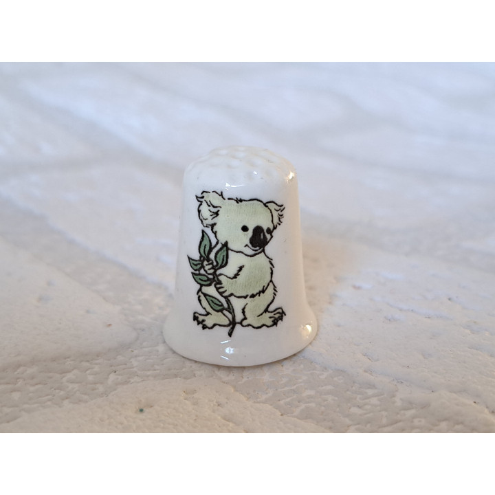 Koala beer met bamboe tekening vingerhoedje