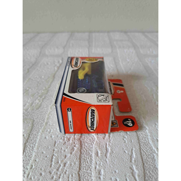 Dirt machine Matchbox 50 Jaar mb 19 blauw - modelauto Dirt machine Matchbox 50 Jaar mb 19 blauw - modelauto