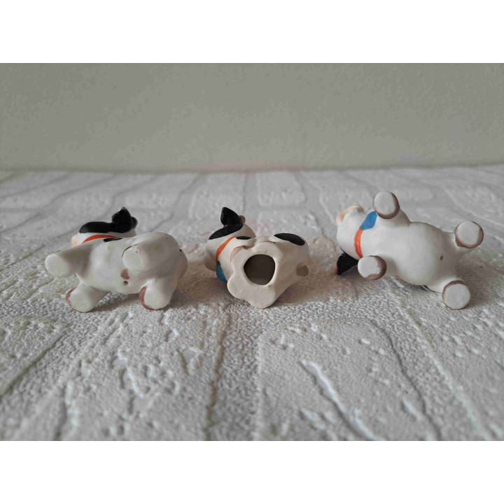 3 stuks koeien met koebel, porselein 5x3x4.5cm - dierfiguren
