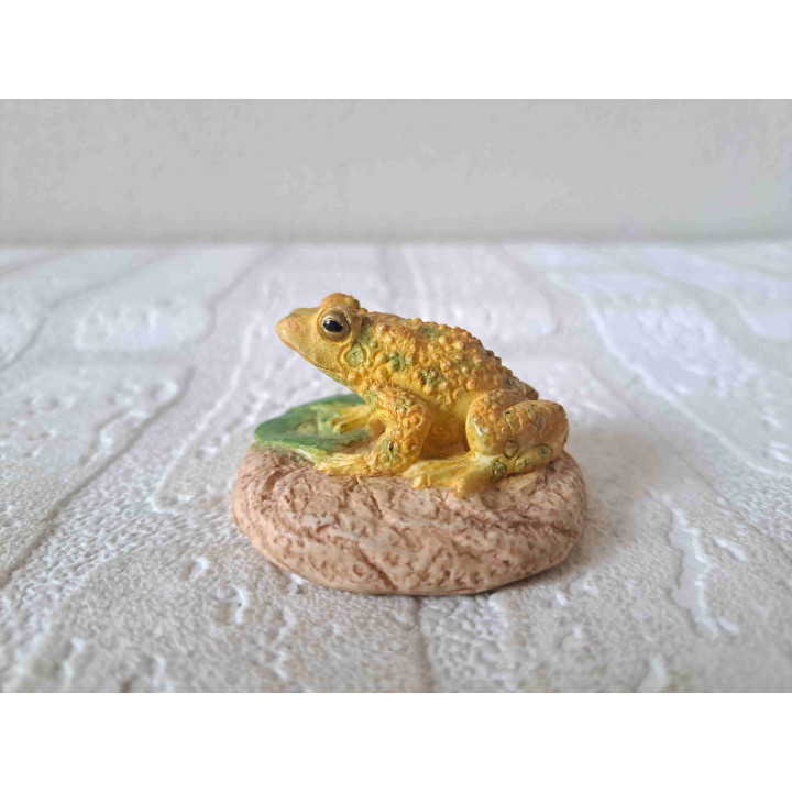 Puerto Ricaanse kuifpad, kunsthars 5.5x6x3.5cm - dierfiguren