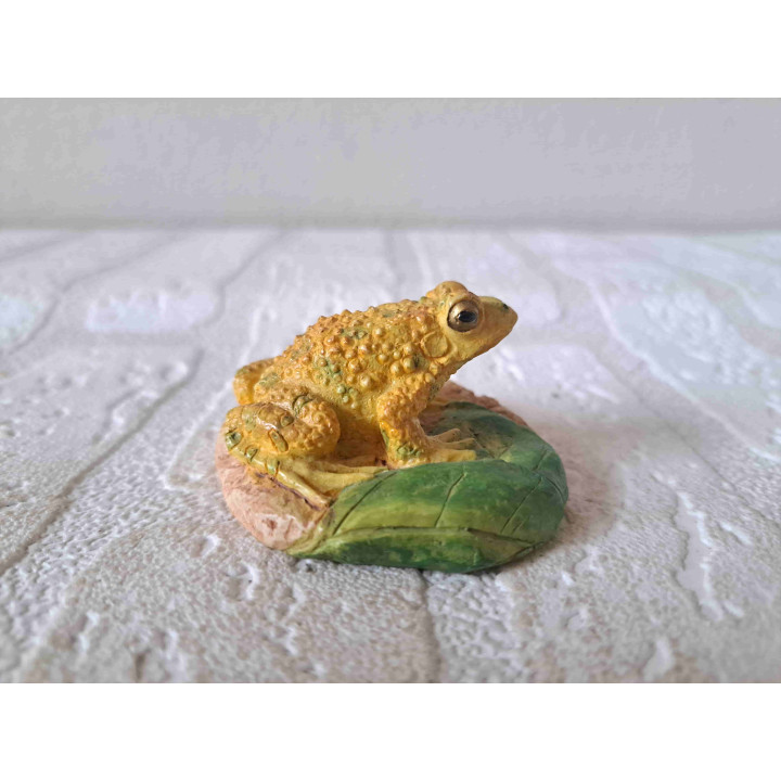 Puerto Ricaanse kuifpad, kunsthars 5.5x6x3.5cm - dierfiguren