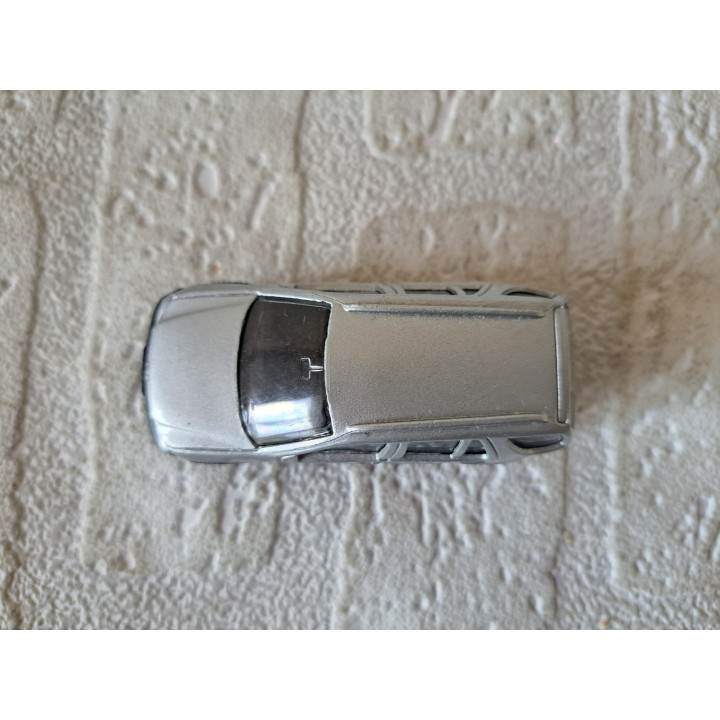 Mercedes Benz ML 320 1:64 Maisto - modelauto