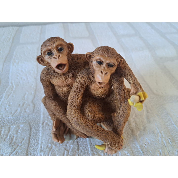 Apen met banaan, kunsthars Castagna Italië 10x7.5x10cm - dierfiguren