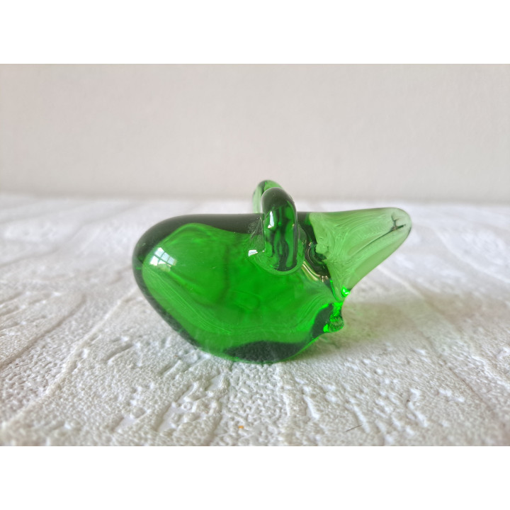 Muis van massief groen glas 8x4x4.5cm