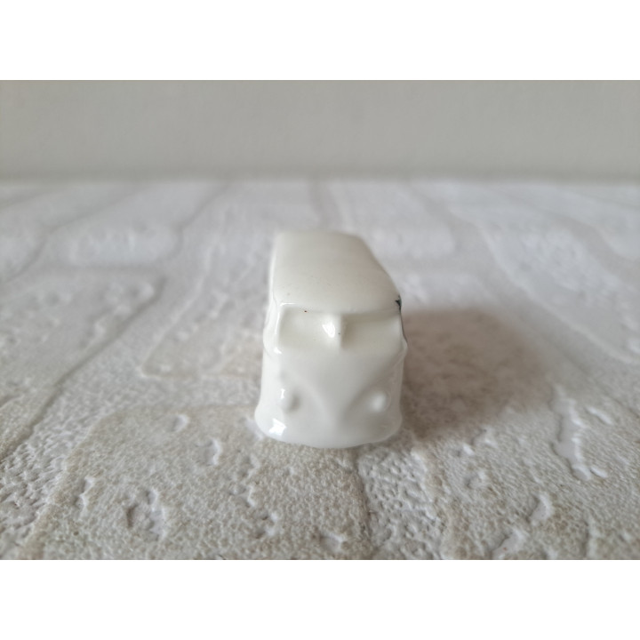 Volkswagen combi bus met kleuren, porselein 6x2x2.5cm - handgemaakt