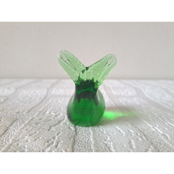 Walvis van massief groen glas 7x4x6.5cm