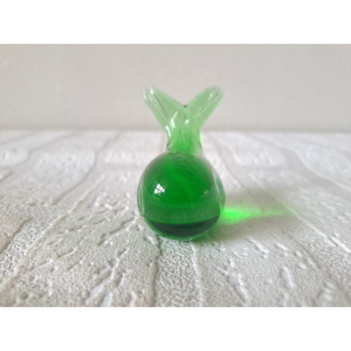 Walvis van massief groen glas 7x4x6.5cm