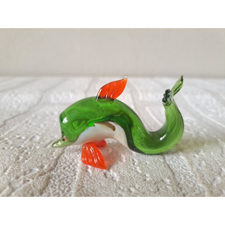 Dolfijn van massief gekleurd glas 7x2.5x4.5cm - glas