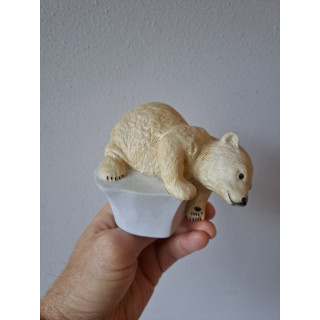 IJsbeer Eva Dalberg Franklin Mint 1982, porselein 12x12x90cm