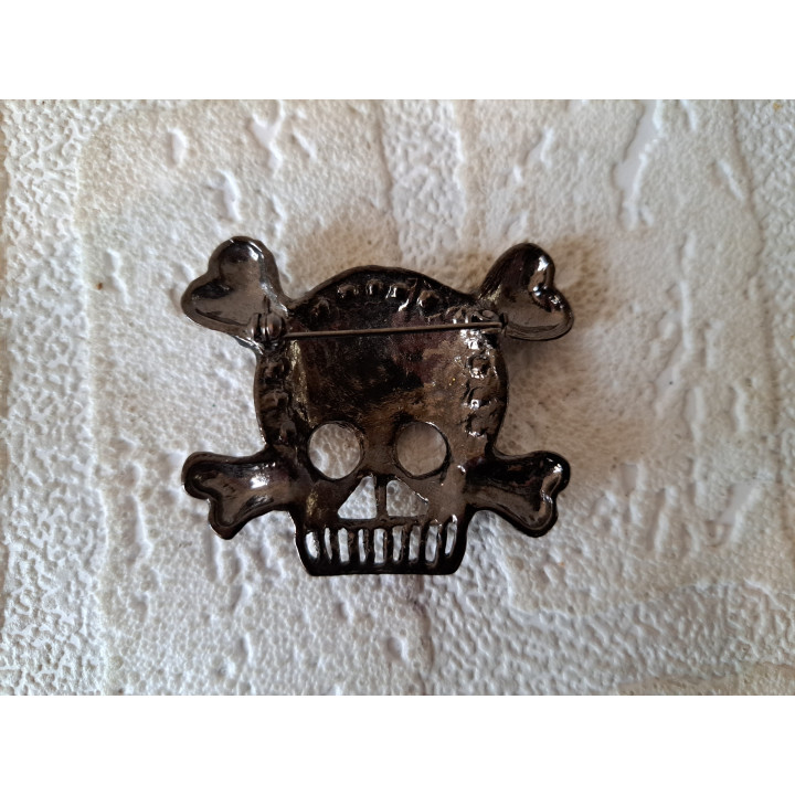 Schedel met gekruiste botten broche, metaal 5x4x1cm - broche