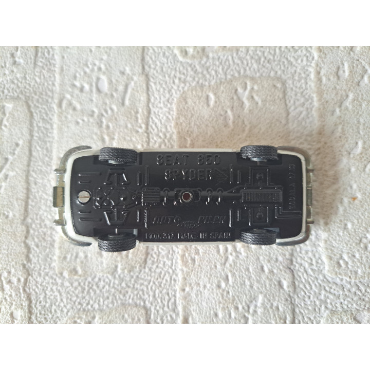 Seat Fiat 850 Spyder Auto Pilen 1:43 - modelauto