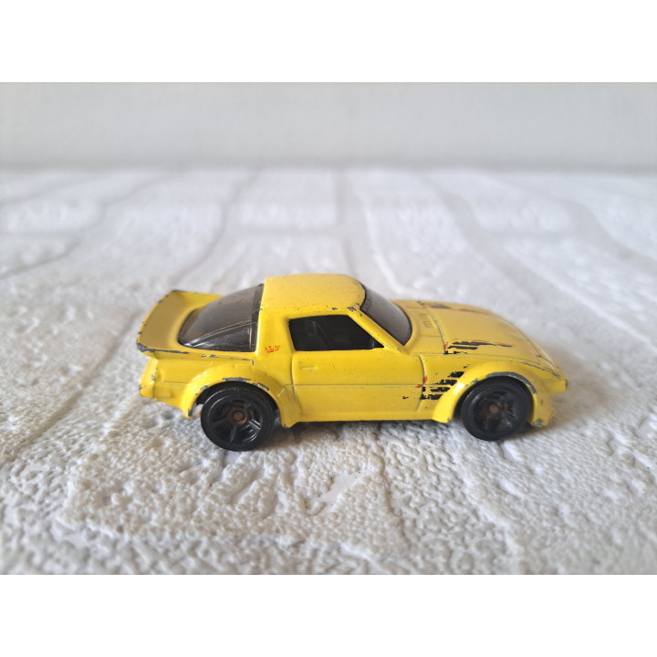 Mazda RX7 1980 Hot wheels 2014-021 - Verzamelmodelauto