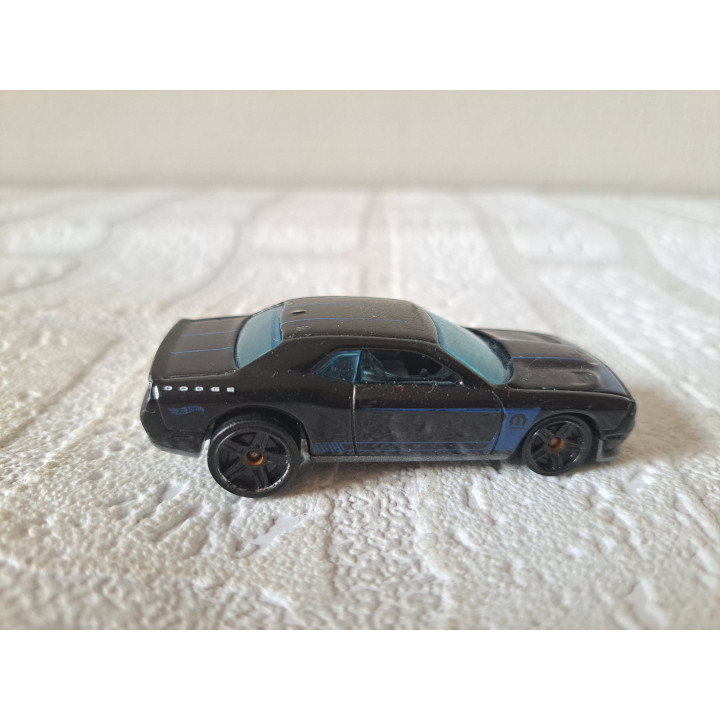 Dodge Challenger SRT 2015 Hot wheels 2018-042 - Verzamelmodelauto