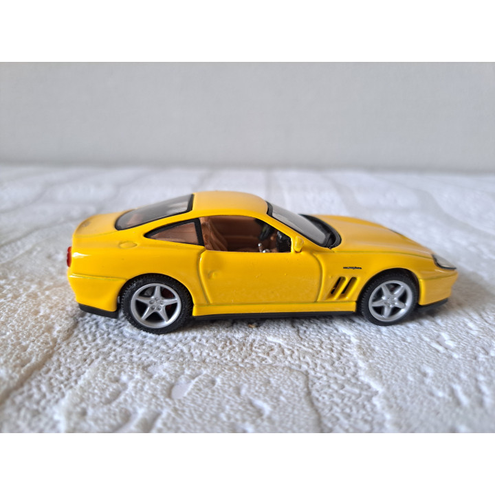 Ferrari 550 Maranello Maisto 1:43 geel - modelauto