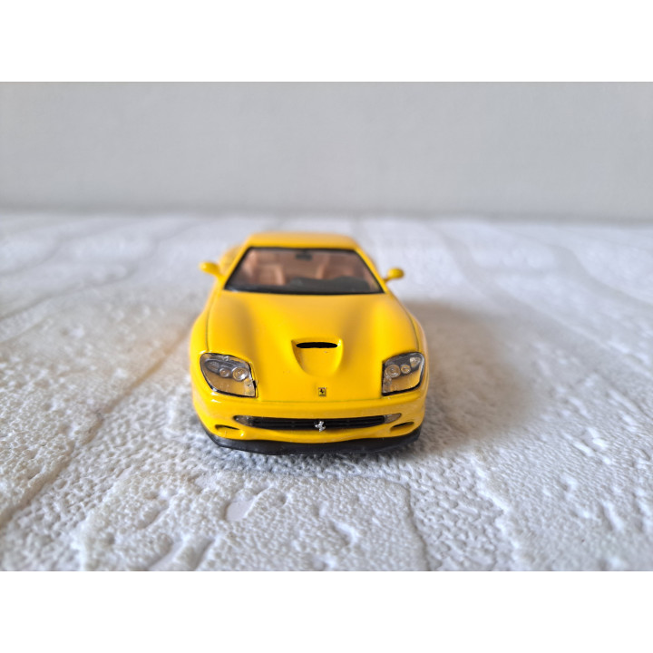 Ferrari 550 Maranello Maisto 1:43 geel - modelauto
