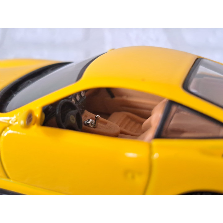 Ferrari 550 Maranello Maisto 1:43 geel - modelauto