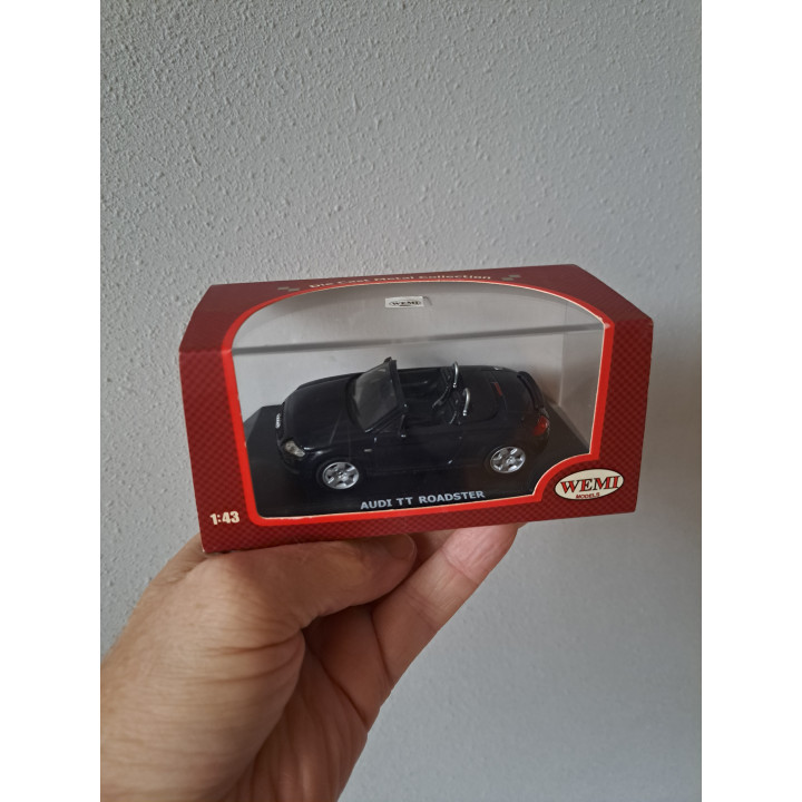 Audi TT roadster 1:43 Wemi donkerblauw