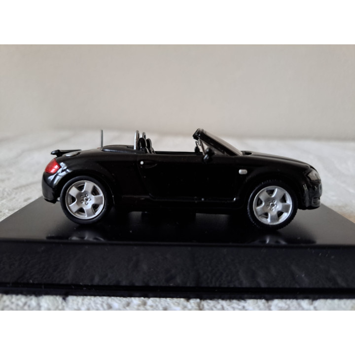 Audi TT roadster 1:43 Wemi zwart - modelauto Audi TT roadster 1:43 Wemi zwart - modelauto