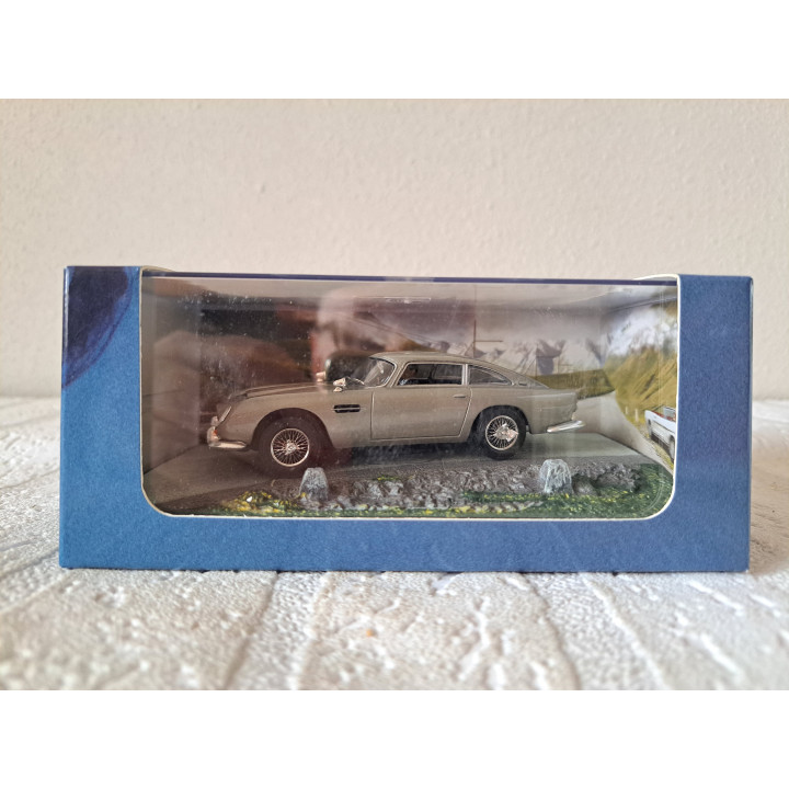 Aston Martin DB 4 James Bond 007 1:43 Atlas 7547101 - modelauto Aston Martin DB 4 James Bond 007 1:43 Atlas 7547101 - modelauto