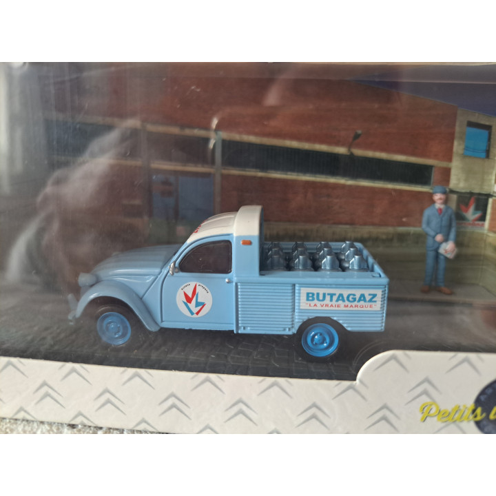 Citroen 2CV AK 350 Gasbezorger 1:43 Atlas 2428021 - modelauto Citroen 2CV AK 350 Gasbezorger 1:43 Atlas 2428021 - modelauto