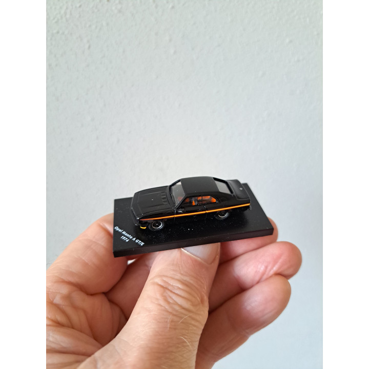 Opel Manta A GT/E 1974 1:87 Atlas, metaal Opel Manta A GT/E 1974 1:87 Atlas, metaal