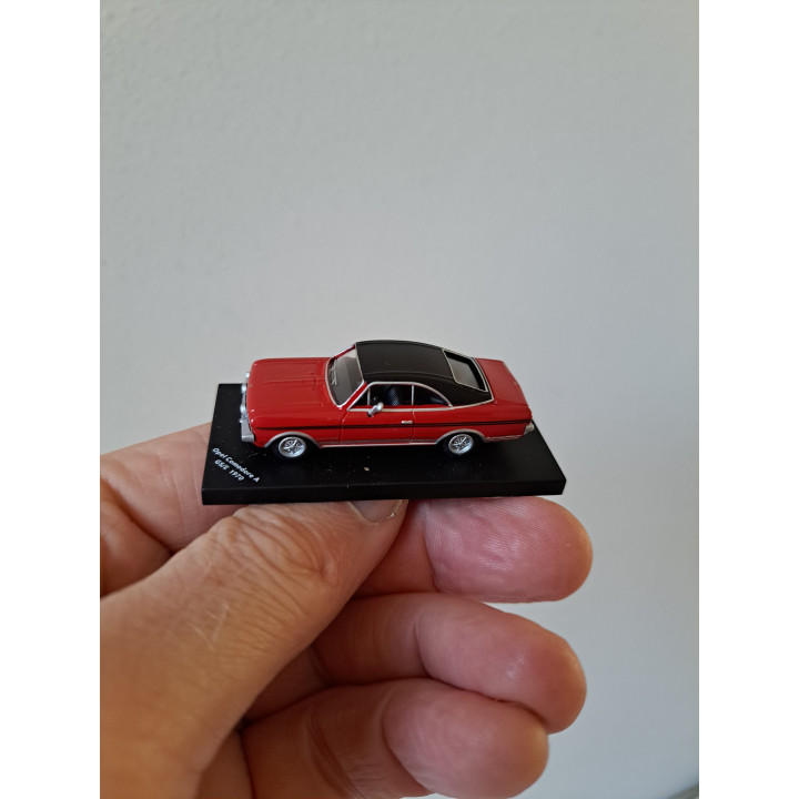 Opel Commodore A GS/E 1970 1:87 Atlas, metaal Opel Commodore A GS/E 1970 1:87 Atlas, metaal