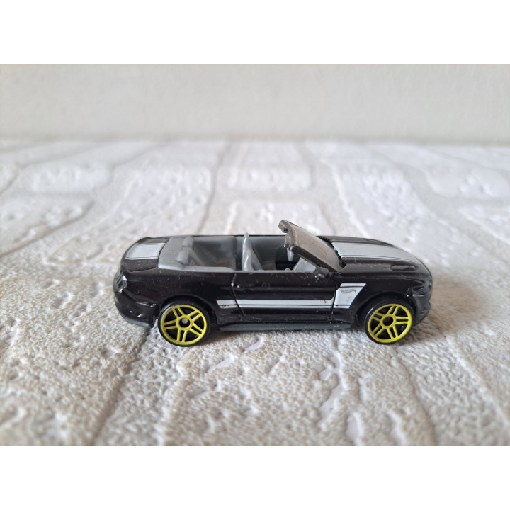Hot Wheels Ford Mustang GT Convertible 2015 2018-291